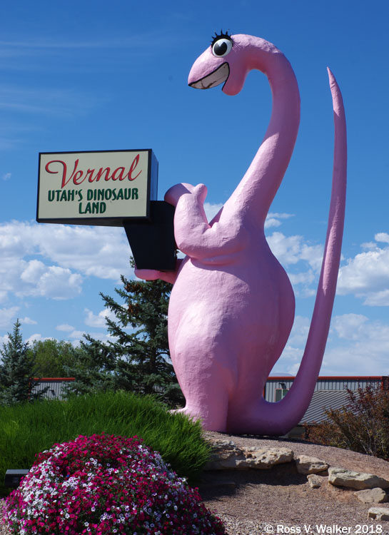 Dinah the pink dinosaur, Vernal, Utah