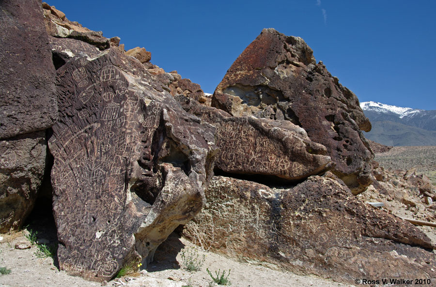 Chidago Canyon petroglyphs - Volcanic Tablelands area, California
