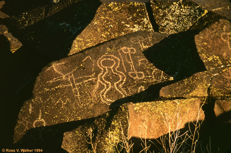 Petroglyphs on lava rock, Cow Cove, Mojave National Preserve, California