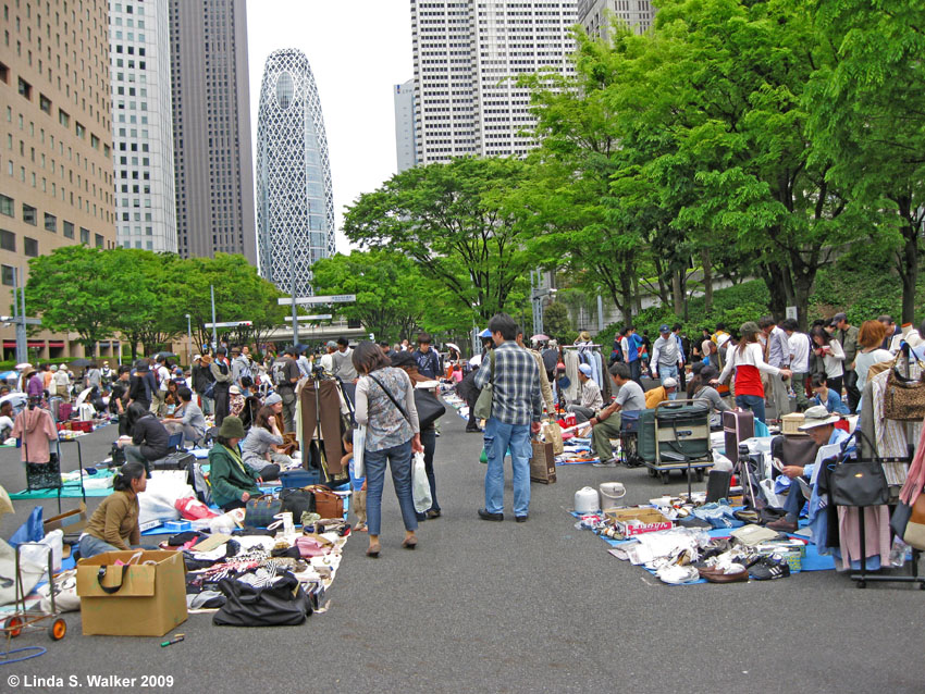 Flea market, Shinjuku Central Park, Tokyo, Japan