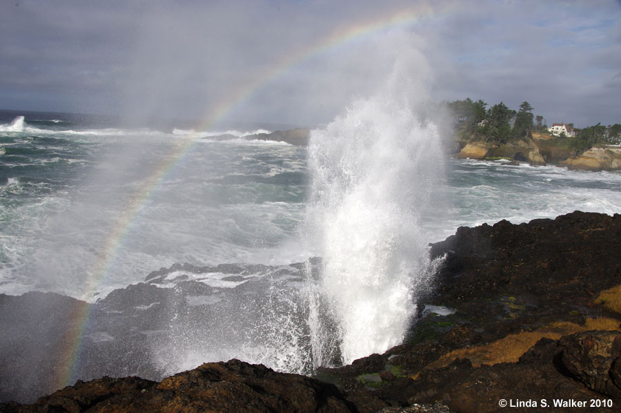 Spouting Horn (blowhole) after a storm at Depoe Bay, Oregon