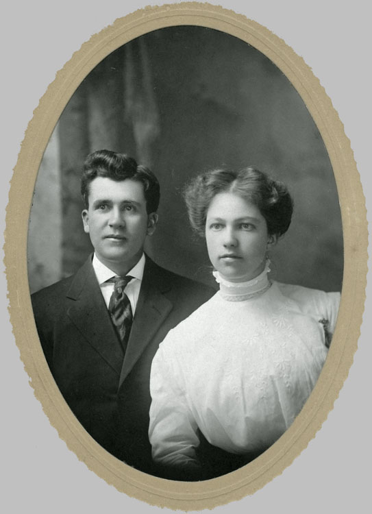 Wedding photo of George Edward Stephens and Emma Ruth Ipsen Stephens