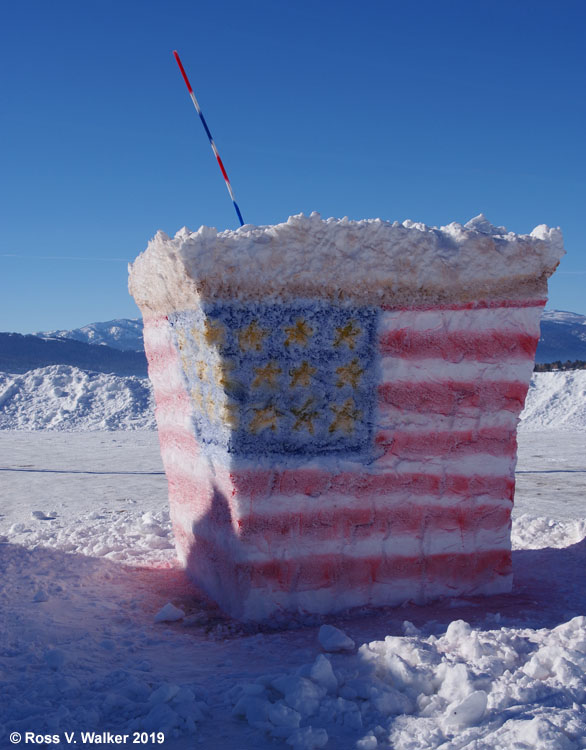 Yankee Doodles restaurant, Alpine, Wyoming, giant milkshake