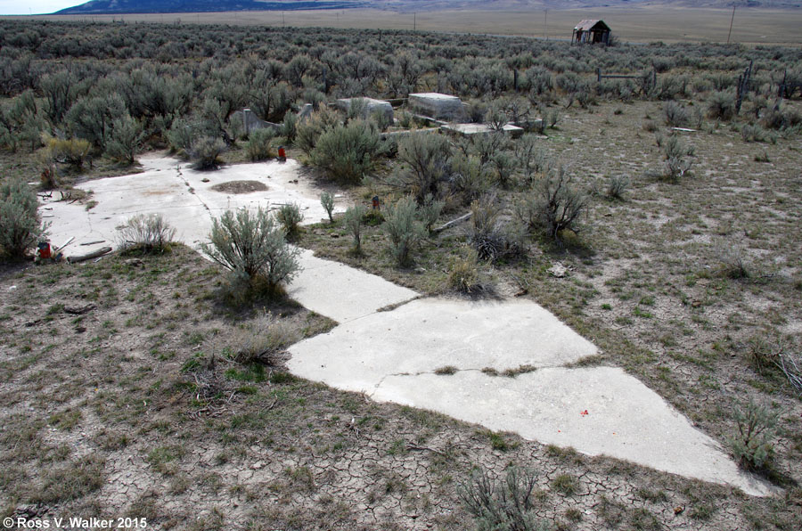 Giant concrete arrow, Strevell, Idaho