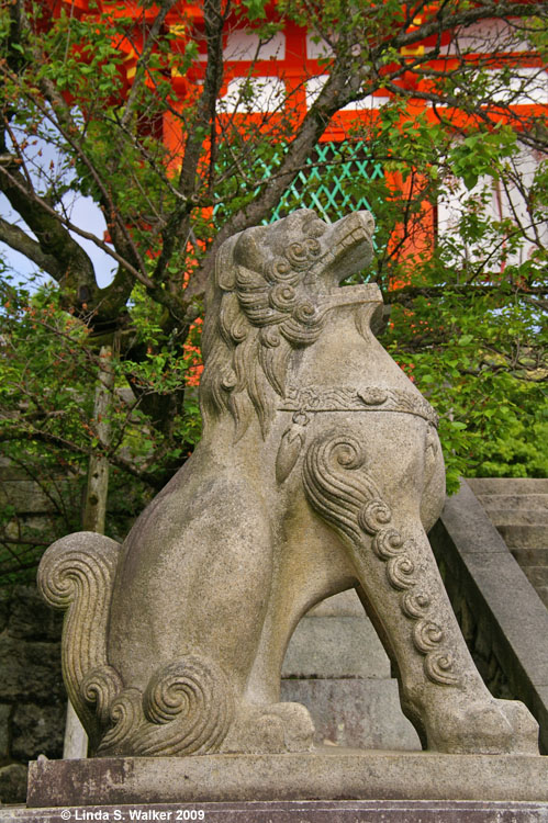 Shi-shi dog, Nijo Castle, Kyoto, Japan