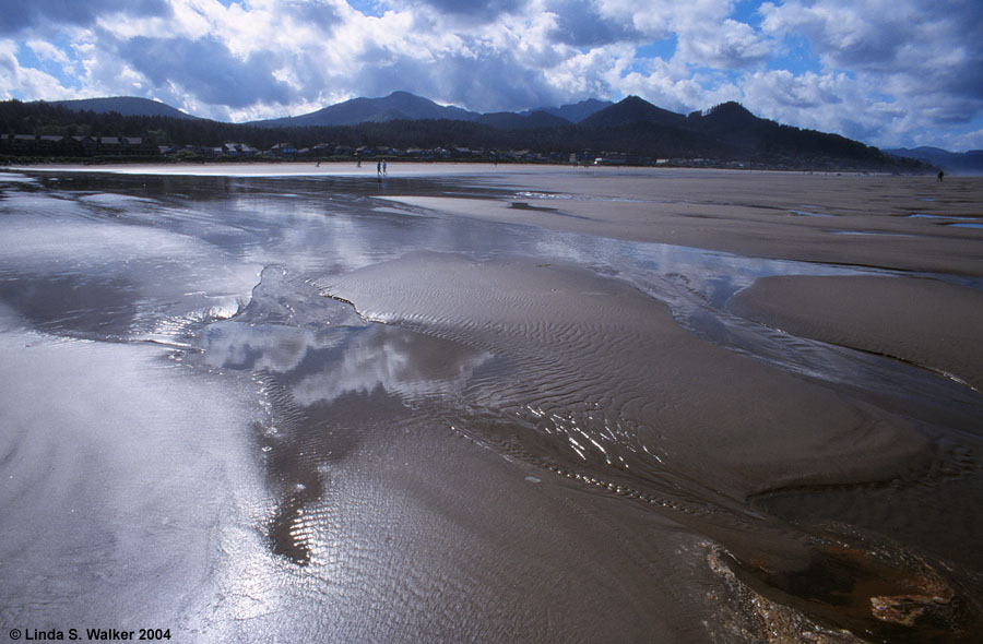 Low tide at Cannon Beach, Oregon