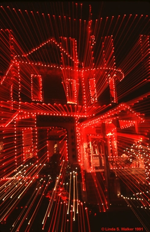 Victorian house Christmas light zoom