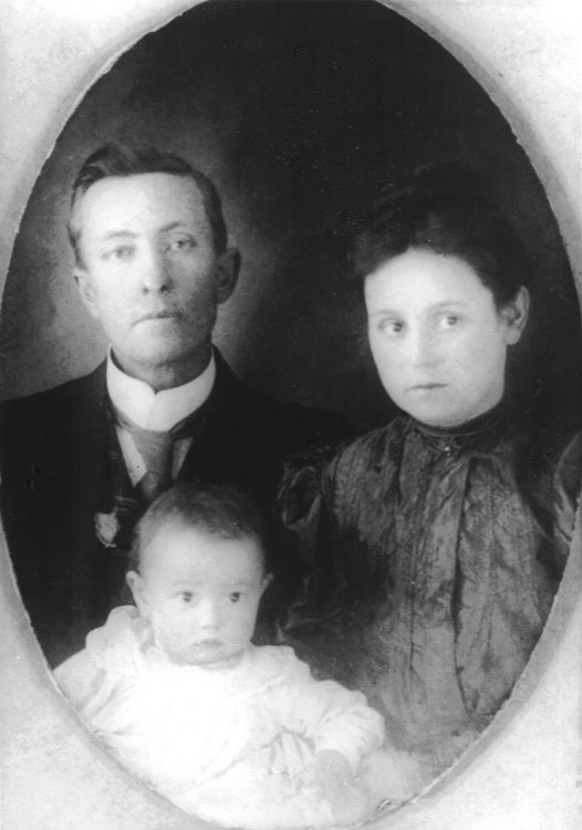 Alfred Walker, second wife Miranda (Dollie) Hicks Walker and son Thurman Ray Walker