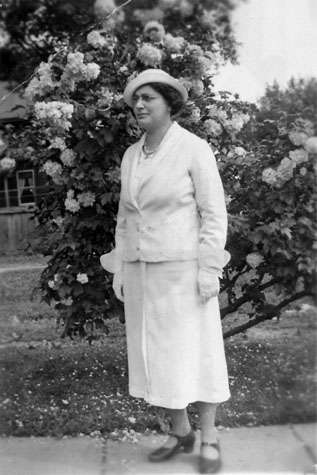 Estella Gertrude Walker Shellington 1896 - 1981