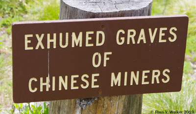 Sign, Exhumed graves of Chinese Miners
