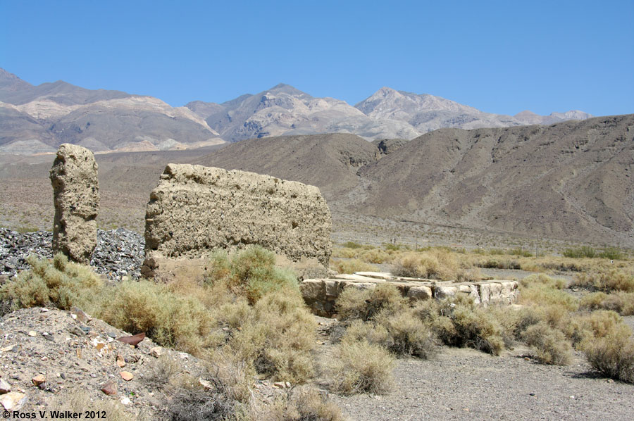 Ruins and the Panamint Range, Ballarat, California