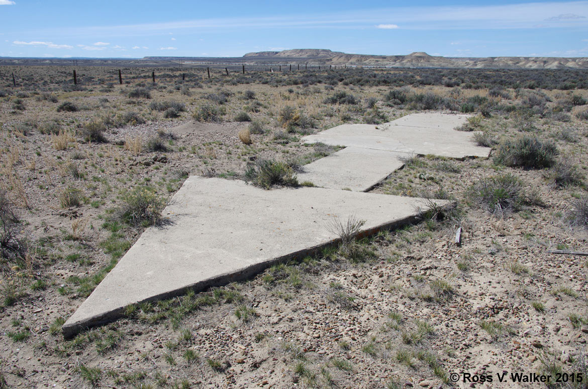 Giant concrete aviation arrow