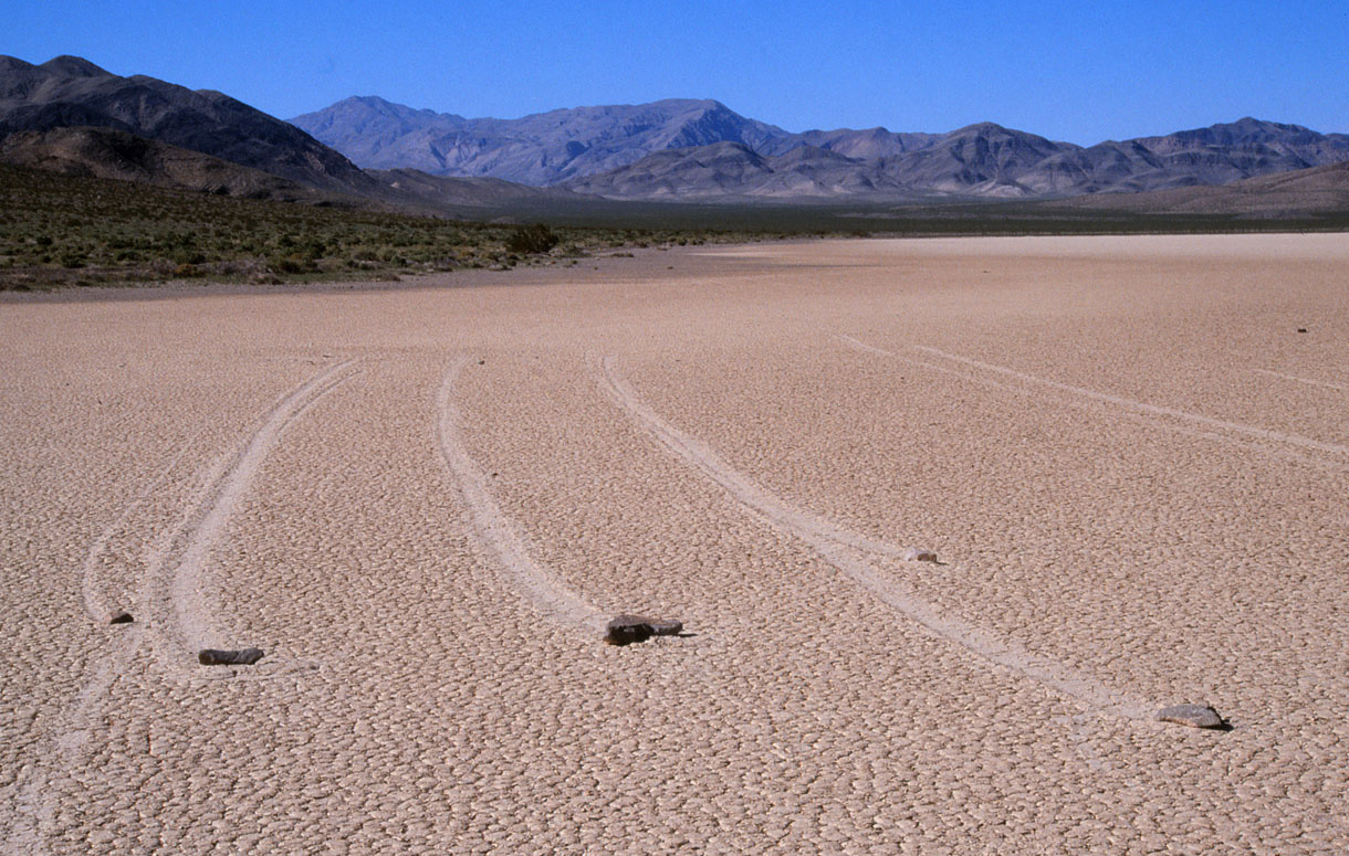 Death Valley, racetrack